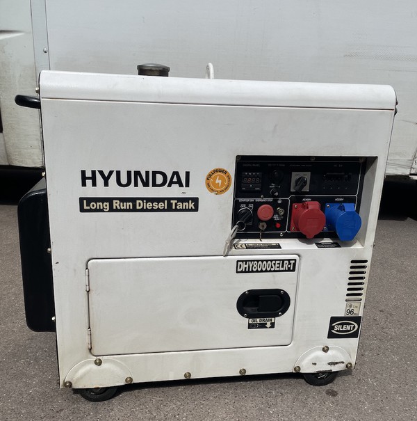 Hyundai DHY8000SELR-T 7.5 kVA Diesel Generator