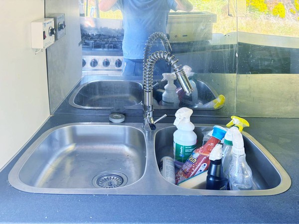 Catering trailer with double sink