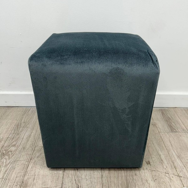 Pufa Prosta office furniture