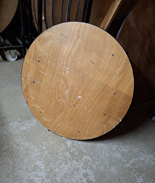 Secondhand 3ft Round Tables