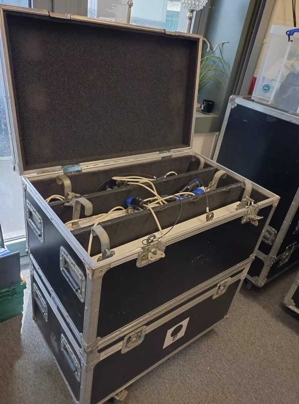Pin Spot Lights With Cases For Sale