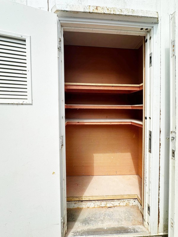 Used 9ft x 24ft Canteen Container