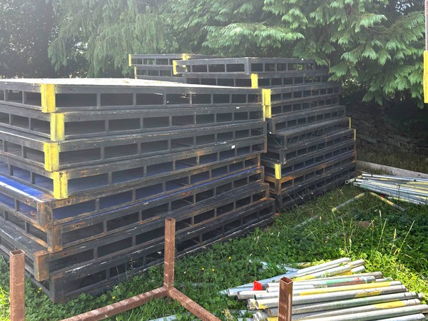 8ft x 4ft steel deck stage for sale