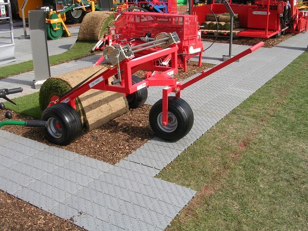Grey Grid mat flooring