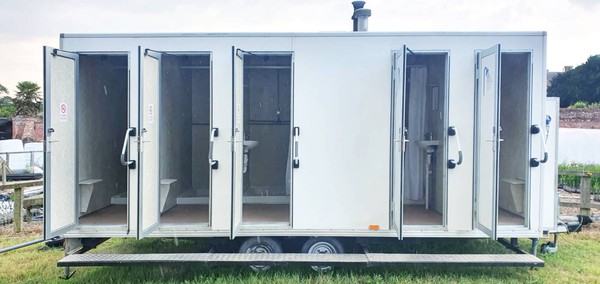 Second hand shower trailer for sale