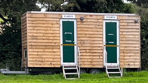 3+1 Wood clad toilet trailer for sale 3+1 Wood clad toilet trailer for sale