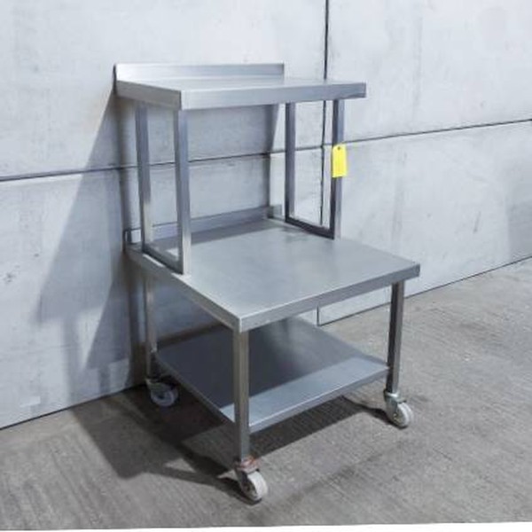 Prep bench on castors