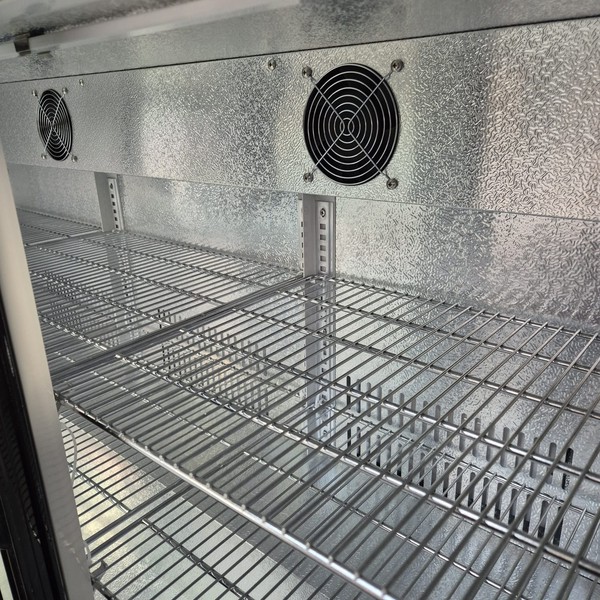 Polar Triple Glass Door Drinks Display Fridge