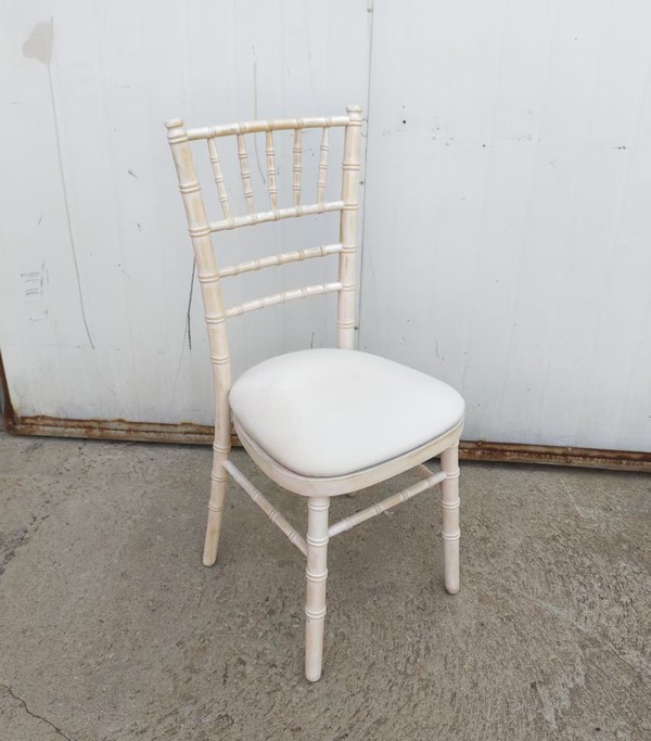 400x Limewash Chiavari Chairs