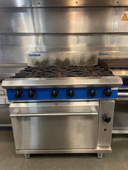 Blue Seal 6 burner gas range with oven