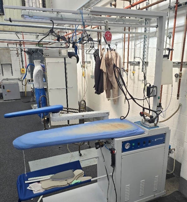 Rotondi 3300 Ironing table