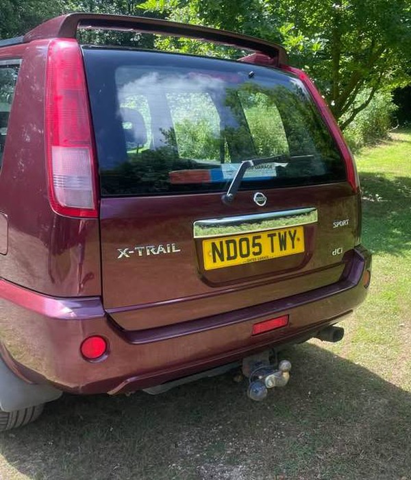 Used 4 x 4 towing car for sale