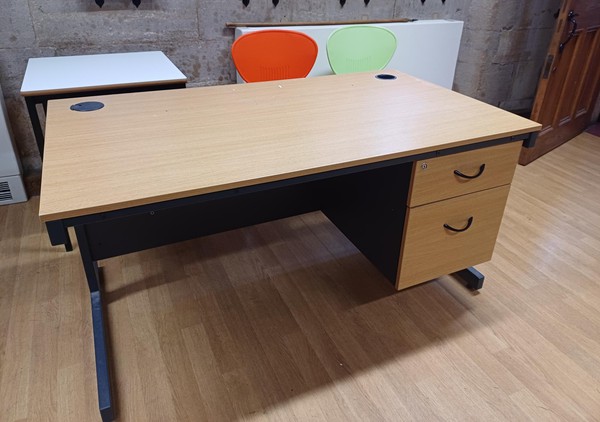 Secondhand Office Desks