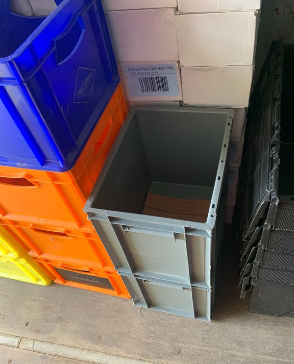 Stacking Plate Crates For Sale
