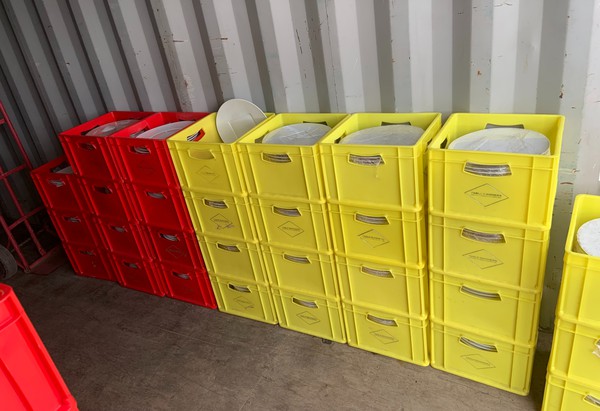 Used Coloured Plate Boxes