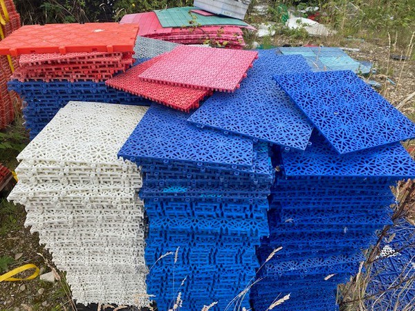 Perforated Interlocking Tiles / Plastic floor – approx. 100m2