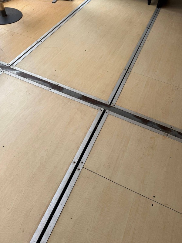 Unit marquee floor