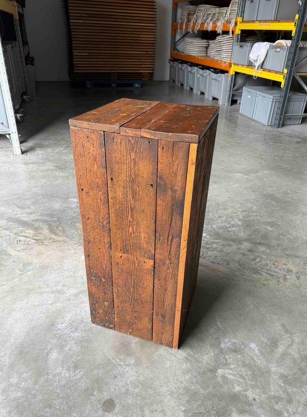 Secondhand 4x Rustic Oak Plinths
