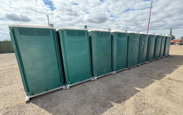 Secondhand 22x Portable Toilets