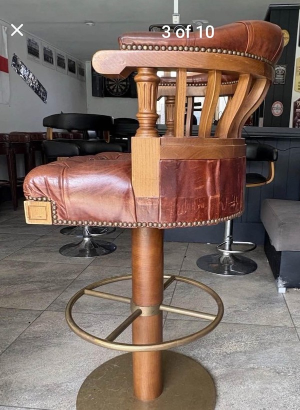 Curved Wooden Bar Chair
