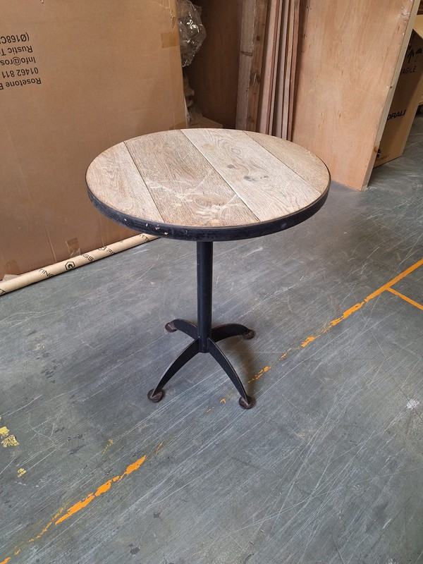 600mm round table for sale