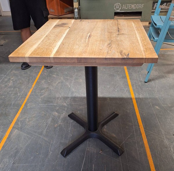 600mm x 600mm Oak table for sale