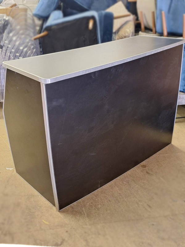 Folding bar counter