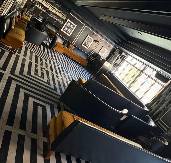 Pub And Bar Benches