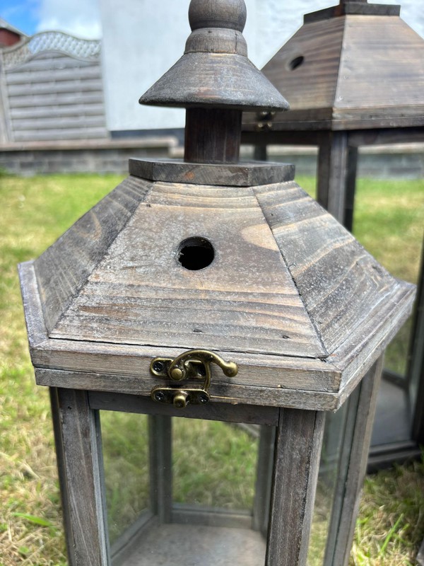 Used 7x Rustic Lanterns