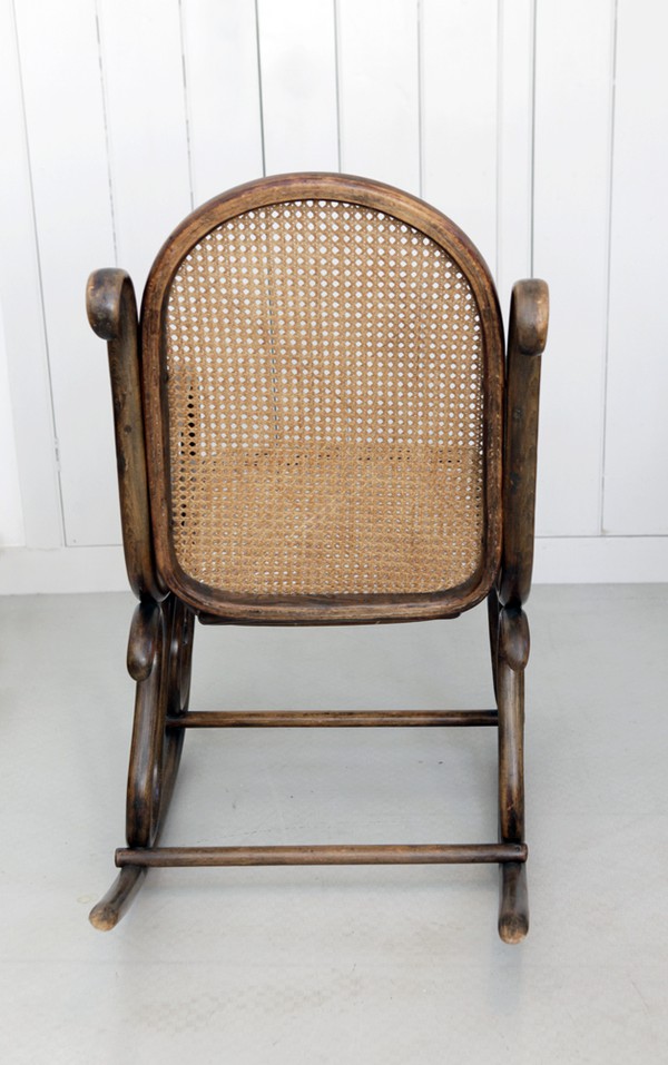 Bentwood rocking chair (Thonet style)