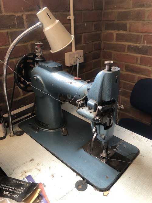 Singer Industrial Sewing Machine Singer Industrial Sewing Machine