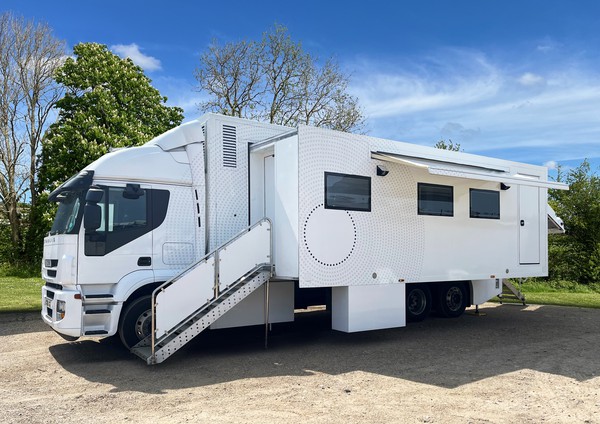 Exhibition Truck with slide out pods
