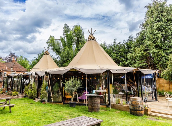 Pub Auction inc Tee Pee