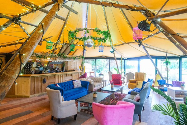 Tipi Bar tent