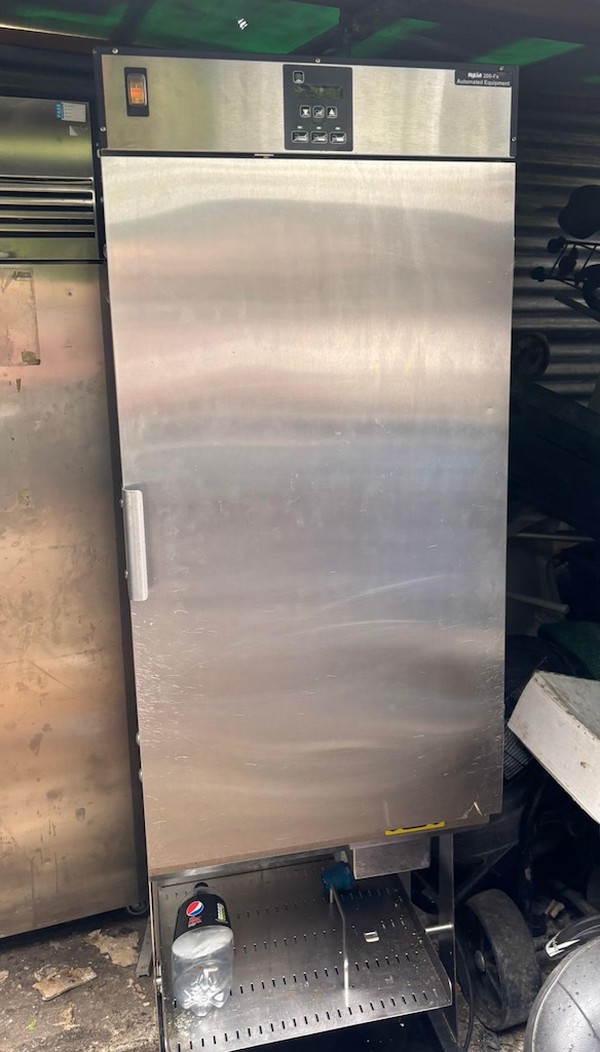 Single Door Upright Fridge