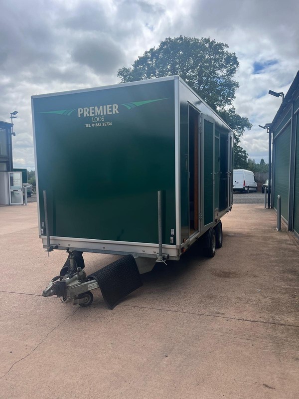 Green 3+1 Luxury Toilet Trailer Unit