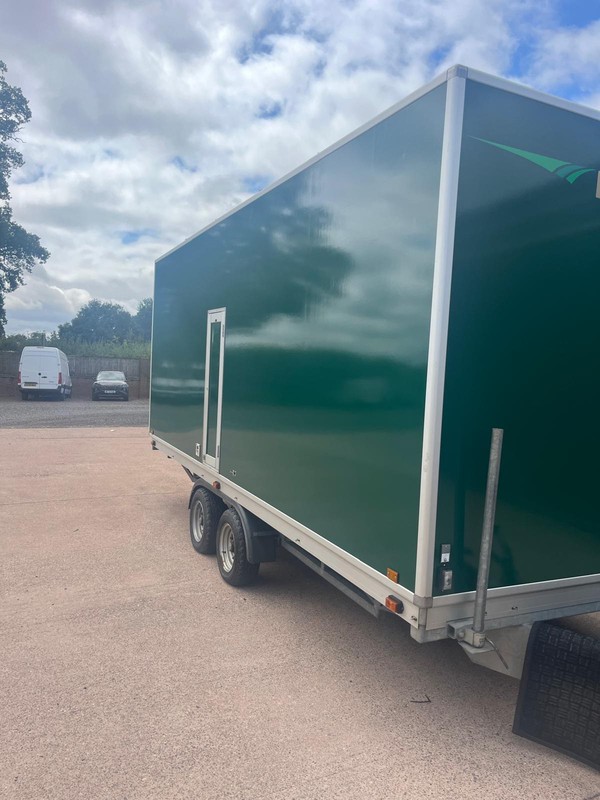 3+1 Toilet Trailer