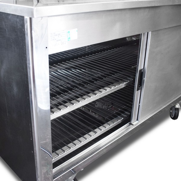 Fan assisted hot cupboard