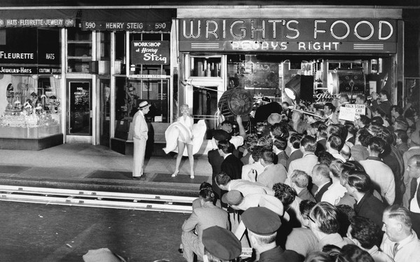 Marilyn Monroe  outside the Trans-Lux cinema