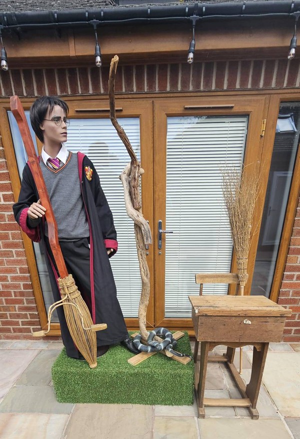 Harry Potter Wizard, Lifesize Film Prop