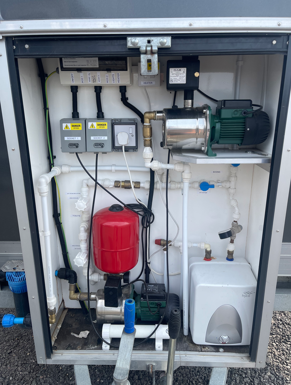 Used 4 + 2 Toilet Trailer