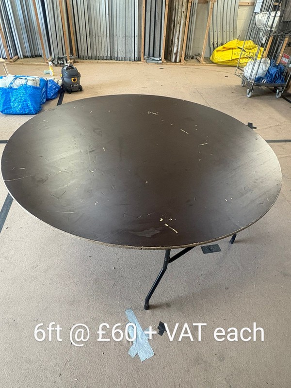 Secondhand 6ft round tables