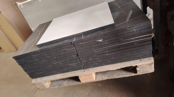 Secondhand Laminate Tabletop Black Marble For Sale