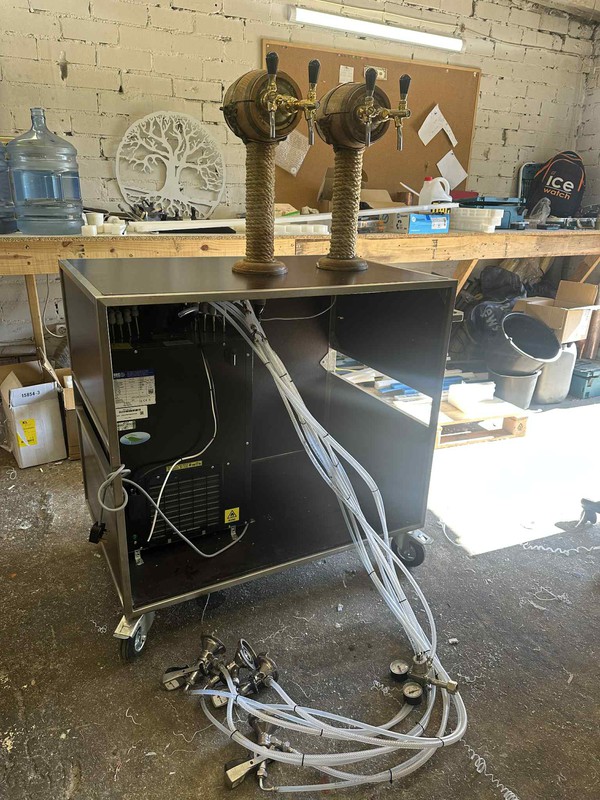Secondhand Unique Mobile Beer Bar on Wheels For Sale