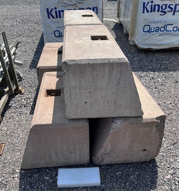concrete marquee weights